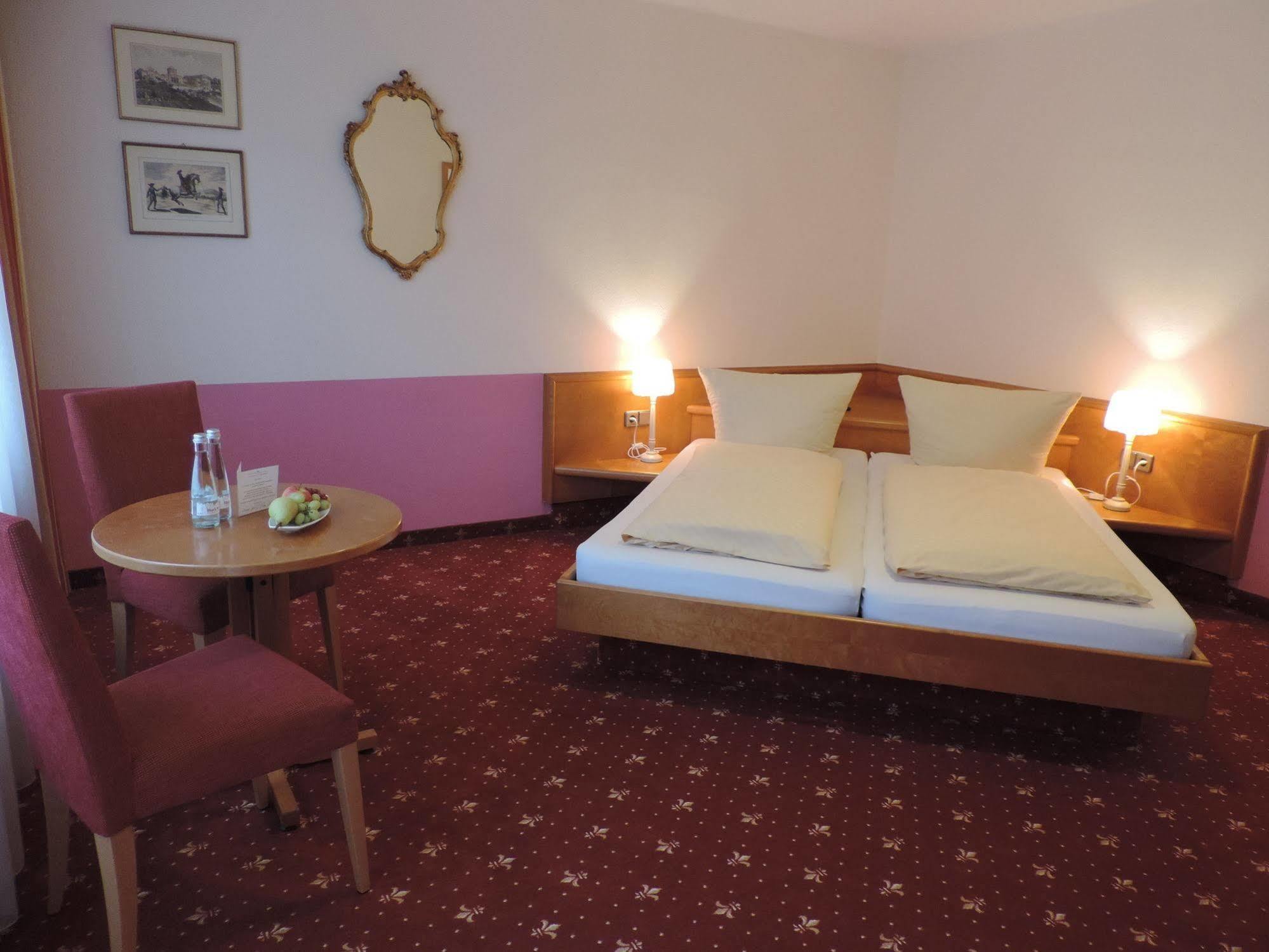 Waldhotel Forellenhof Baden-Baden Bagian luar foto