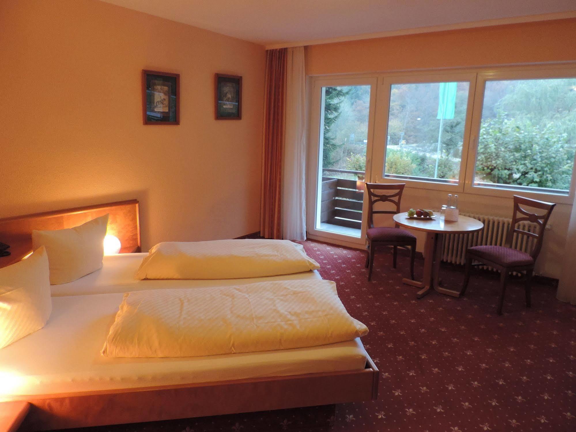 Waldhotel Forellenhof Baden-Baden Bagian luar foto
