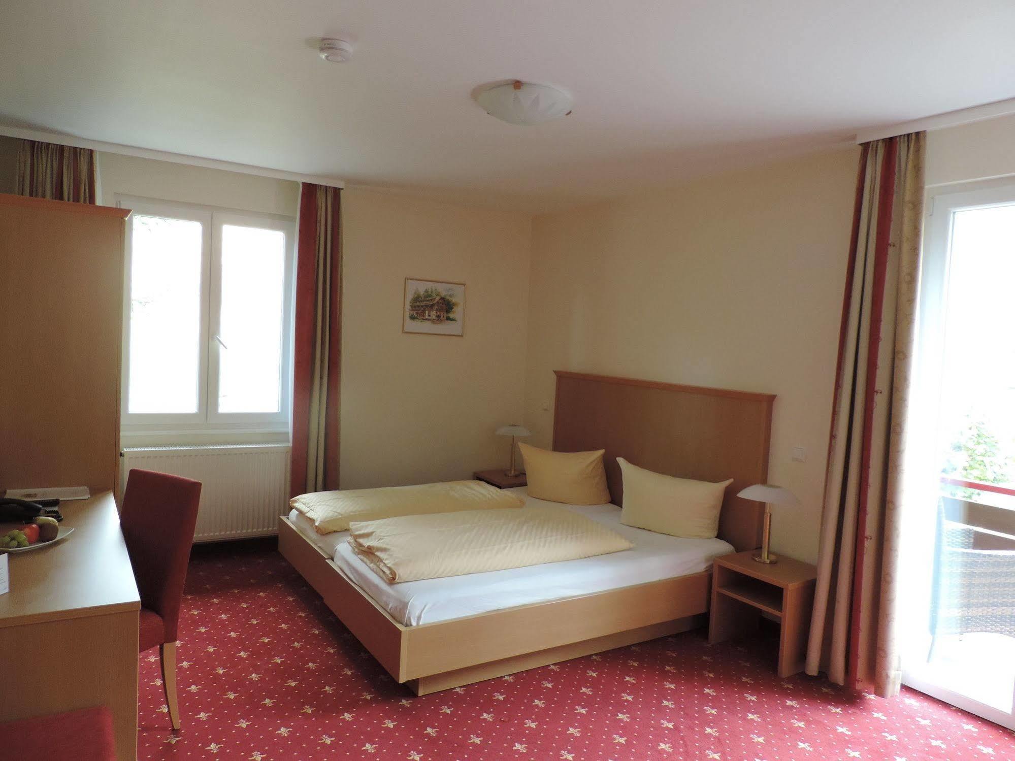 Waldhotel Forellenhof Baden-Baden Bagian luar foto